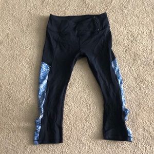 Calia by Carrie Underwood 3/4 legging crops